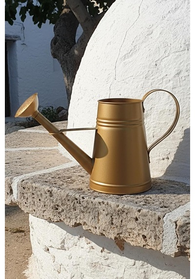 Tr Stella 3 Litre Metal Çiçek Bahçe Sulama Kabı Modern Dekoratif Çok Amaçlı Sulak Bakır