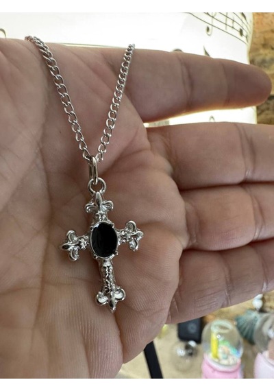Siyah Mineli Gotik Haç Unisex Kolye Karanlığın Zarafeti Ve Gücün Simgesi Çok renkli
