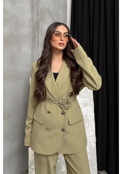 Msm Fashion Kadın İkili Blazer Ceket Pantolon Takım Aksesuar Ve Düğme Detaylı Bol Paça Açık Haki Msm Fashion Kadın İkili Blazer Ceket Pantolon Takım Aksesuar Ve Düğme Detaylı Bol Paça Açık Haki