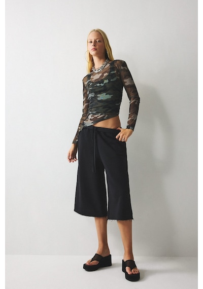 Defacto Loose Fit Beli Bağcıklı Paça Ucu Kesik Bermuda Şort I8794ax26aubk81 Siyah-bk81