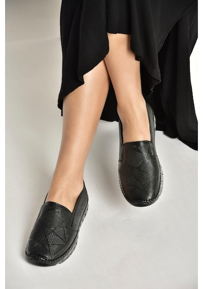 Fox Shoes Y555117003 Siyah Hakiki Deri Comford Ortopedik Taban Kadın Ayakkabı Siyah