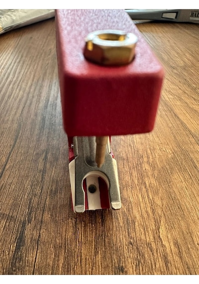 Kırmızı Kilitlenebilir Metal Hayvan Küpe Takma Pensi