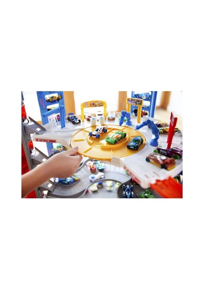 Hot Wheels Ultimate Garaj Dev Kule   Fml03.