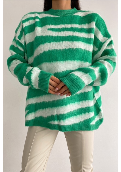 Femelle Kadın Yeşil Yeni Sezon Zebra Desen Standart Beden Geniş Kalıp Oversize Triko Kazak