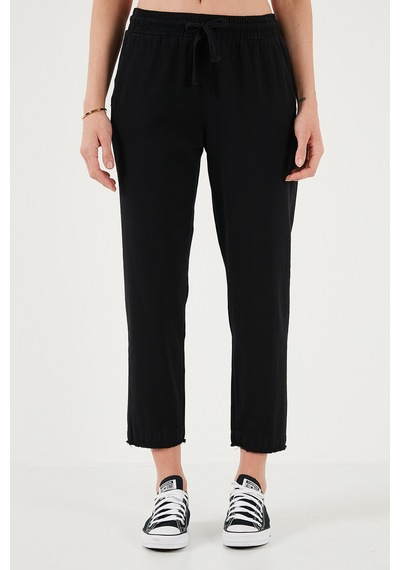 Lela Pamuklu Normal Bel Regular Fit Düz Paça Bayan Pantolon 668Yp42282S4 Siyah