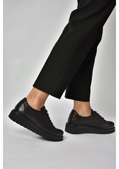 Fox Shoes Z555250803 Siyah Hakiki Deri Günlük Kadın Ayakkabı