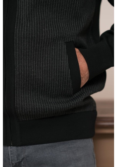 Woolen World Pilot Yaka Fermuar Kapamalı Klasik Kesim Astarlı Desenli Çelik Örgü Hırka Siyah Woolen World Pilot Yaka Fermuar Kapamalı Klasik Kesim Astarlı Desenli Çelik Örgü Hırka Siyah