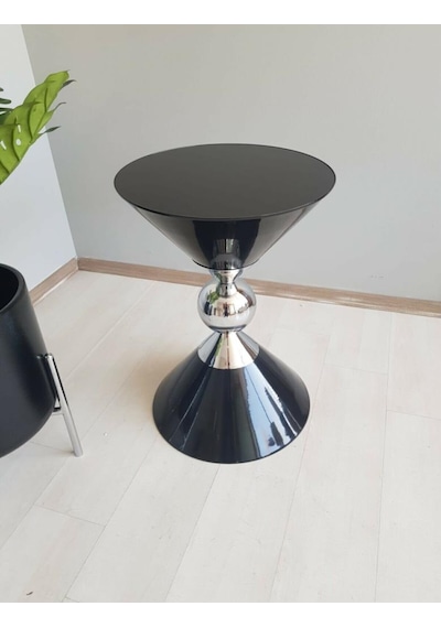 Dekoratif Piramit Siyah Parlak Model Krom Sehpa