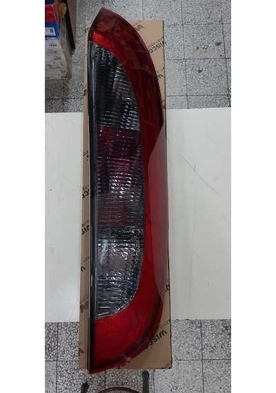 Opel  Corsa  C 2001 -2006 Arka Sağ Stop