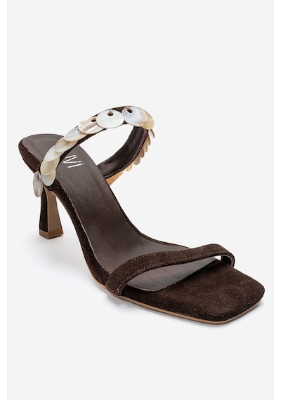 Luvishoes Arund Kahverengi Süet Hakiki Deri Sedef Pul Aksesuarlı Kadın İnce Topuklu Terlik Luvishoes Arund Kahverengi Süet Hakiki Deri Sedef Pul Aksesuarlı Kadın İnce Topuklu Terlik