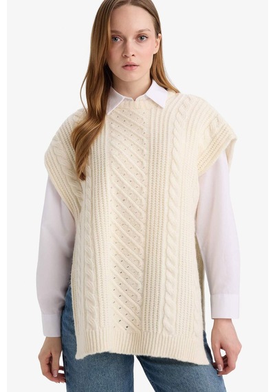 Defacto Loose Fit Bisiklet Yaka Yırtmaçlı Triko Süveter G4745ax25wnbg646 Bej-bg646