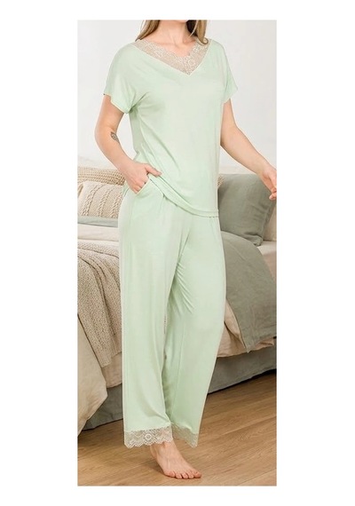 Bicomi Viskon Nefes Alan & Terletmeyen Dantel Detaylı Rahat Kesim Açık Yeşil Pijama Takımı