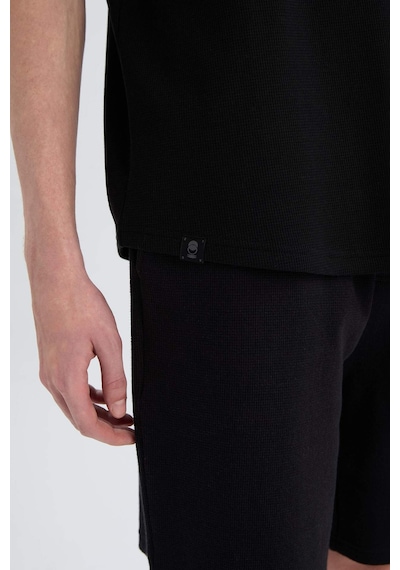 DeFacto Boxy Fit Bisiklet Yaka Kısa Kollu Basic Düz Waffle Siyah Tişört B4443AX24AUBK81