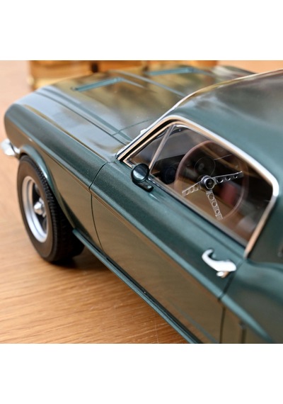 Norev 122702 1/12 Ford Mustang Fastback 1968 Satin Green Metallic