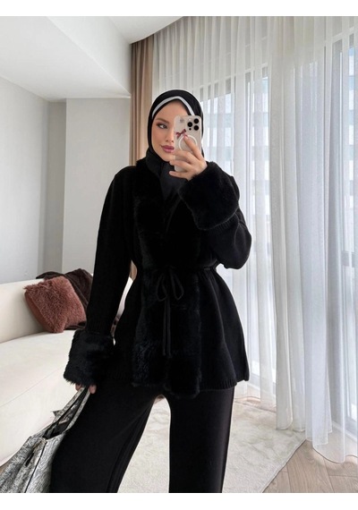 Elora Atelier Siyah Kürk Detaylı Triko Takım
