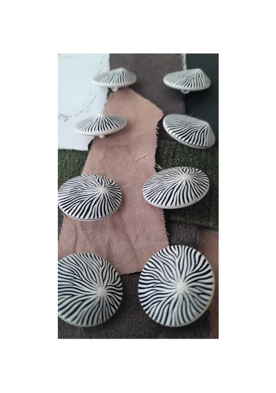 Polyester Zebra Düğme 14 Mm 8 Adet