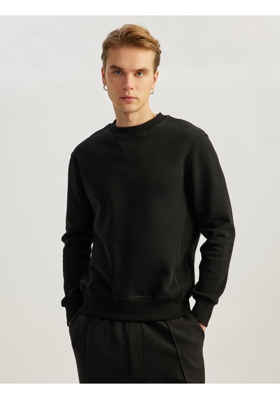 Koton Bisiklet Yaka Dikiş Detaylı Şardonlu Pamuk Karışımlı Basic Sweatshirt Siyah 5sam70045mk Siyah Koton Bisiklet Yaka Dikiş Detaylı Şardonlu Pamuk Karışımlı Basic Sweatshirt Siyah 5sam70045mk Siyah