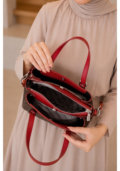 Just Polo Kadın Orta Boy Premium Deri Ayarlanabilir Askılı 3 Bölmeli Şık El & Omuz Çantası Shoulder Bag Kahverengi - Kırmızı