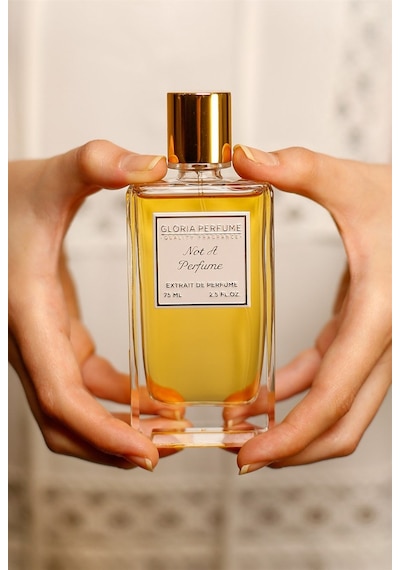 Gloria Perfume Not A Perfume Kadın Parfüm EDP 75 ML
