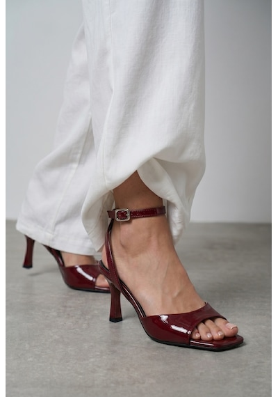 Giamgia Store Kadın Bordo Bilekten Bağlamalı Küt Burun İnce Topuklu Stiletto Abiye Ayakkabı-2344 Giamgia Store Kadın Bordo Bilekten Bağlamalı Küt Burun İnce Topuklu Stiletto Abiye Ayakkabı-2344