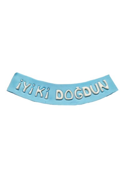 Şeker Hamurundan İyi Ki Doğdun Yazı Mavi Üzerine Beyaz Renk Pasta Süsü