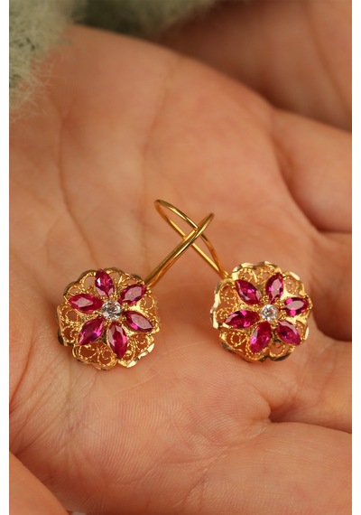 Çgk Çiğdem Gürel Kuyumculuk Kırmızı Taşlı Gül Küpe Gold