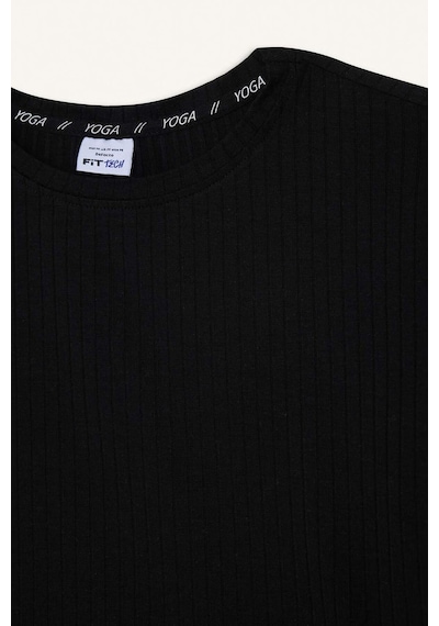 DeFactoFit Cropped Fit Bisiklet Yaka Sporcu Kısa Kollu Tişört E2536AX25SMBK81