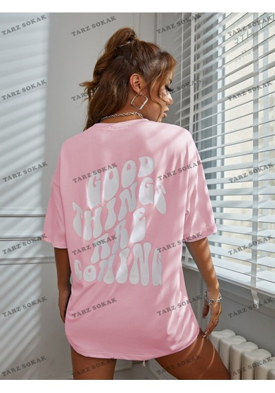Flood Of Style Unisex Bay Qutie Sloganlı Grafik Düşük Omuz Tişört Kod-1400 Pembe