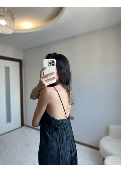 Moystore Zr Boynu Boncuk İşlemeli Kırışık Model Siyah Elbise