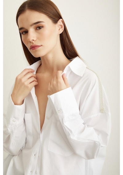 Never More Omuzda Boncuk Detaylı Oversize Gömlek Beyaz