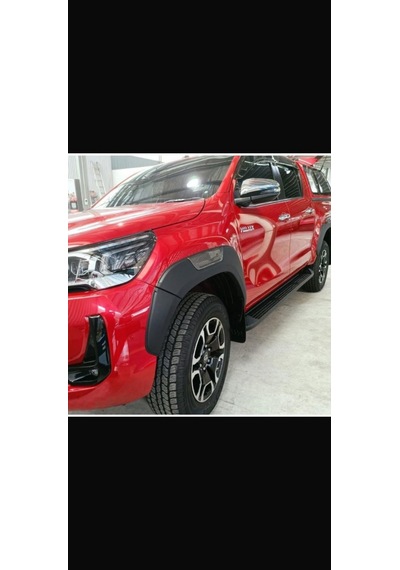 Türkmen Toyota Hılux 2020 Revo Düz Füme Siyah 6 Parça Dodik