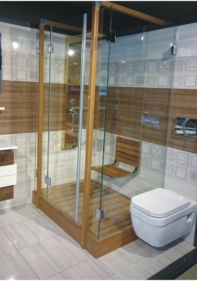 Wower katlanır duş oturağı siyah