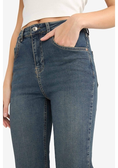 Defacto Crop Flare Fit Düşük Bel Bilek Boy Jean Yıkamalı Pantolon G2217ax25wnnm34 Mavi