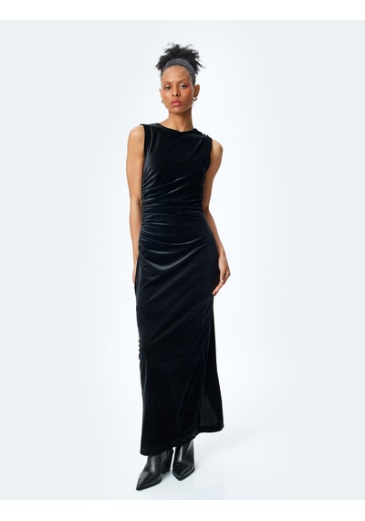 Koton Drape Detaylı Slim Fit Yuvarlak Yaka Kolsuz Uzun Kadife Elbise Siyah 5wak80376ek Siyah Koton Drape Detaylı Slim Fit Yuvarlak Yaka Kolsuz Uzun Kadife Elbise Siyah 5wak80376ek Siyah