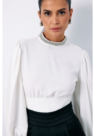 Sateen Yaka Aksesuarlı Bluz - Ekru-135192 Ekru