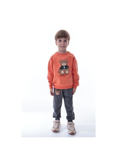 Erkek Çocuk Hayvan Figürlü Turuncu Sweatshirt Ve Gri Eşofman Takımı Yumuşak Kumaş, Rahat Kalıp Takım Turuncu Erkek Çocuk Hayvan Figürlü Turuncu Sweatshirt Ve Gri Eşofman Takımı Yumuşak Kumaş, Rahat Kalıp Takım Turuncu