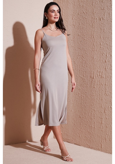 Lela Regular Fit Ip Askılı Yırtmaç Detaylı Midi Bayan Elbise 5866128 Küf