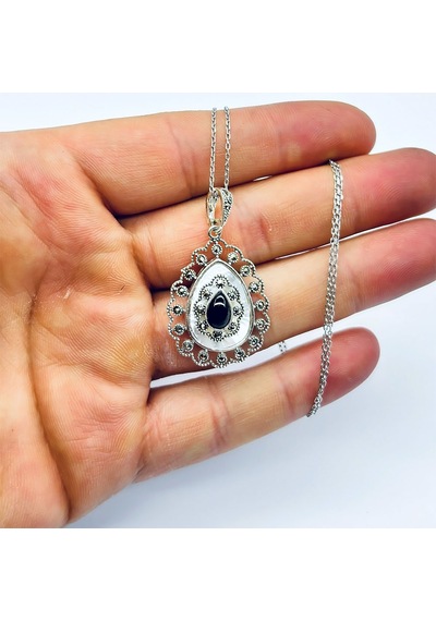 Damla Model Oltu Taşı Ve Sedef İşçilikli 925 Ayar Gümüş Kolye Siyah - Beyaz