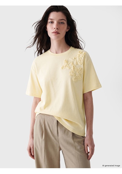 Lcw Comfort Sarı Soft Touch Çiçek Aplikeli Bluz