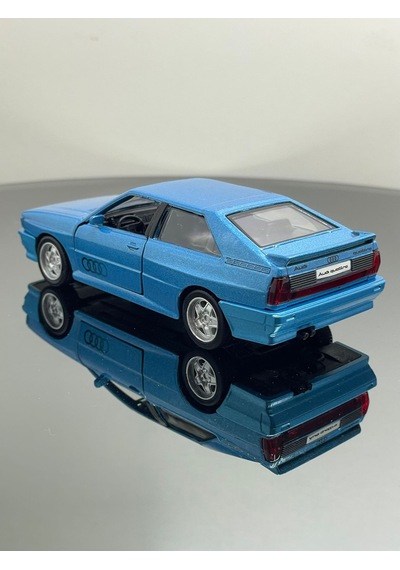 Audi Quattro 1:32 Ölçek Metal Çek Bırak Model Araba 12 Cm - Mavi