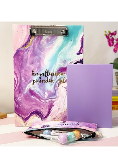 Hayallerinin Peşinden Git Tasarımlı Sekreterlik Kalemlik Mor Renk Lastikli Defter Ve Lolipop Kalem