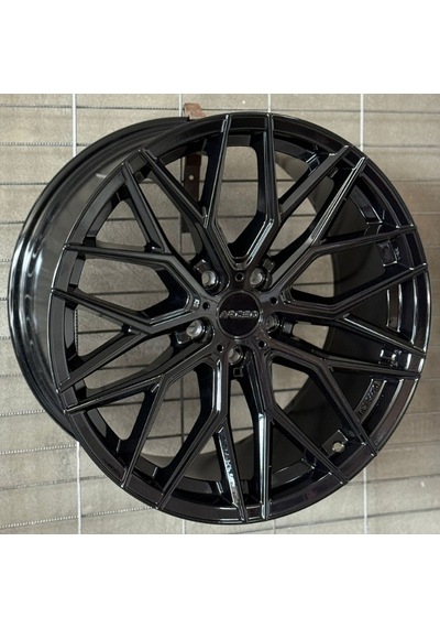 5 120 19 9.5 Et45 Ch72.6 Gloss Black Arceo Valencia