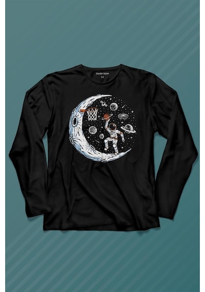 Uzayda Ayda Satürn Gezegeni Yanında Basketbol Oynayan Astronot Uzun Kollu Tişört Baskılı Çocuk T-shirt 001