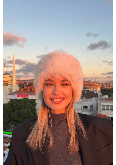 Mollycrush Elit Rus Slav Tarzı Suni Kürklü İçi Deri Peluş Tüylü Kadın Kalpak Şapka Beyaz