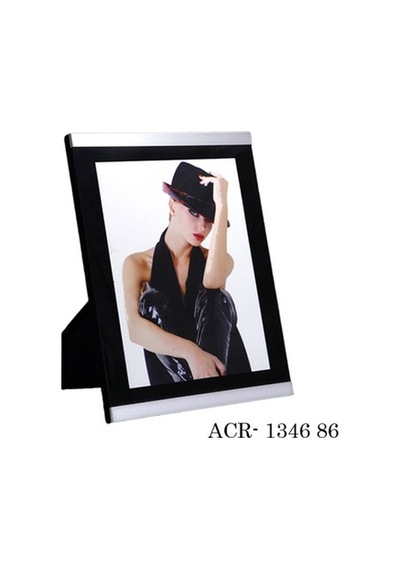 15×20 Metal Kenarlı Cam Çerçeve