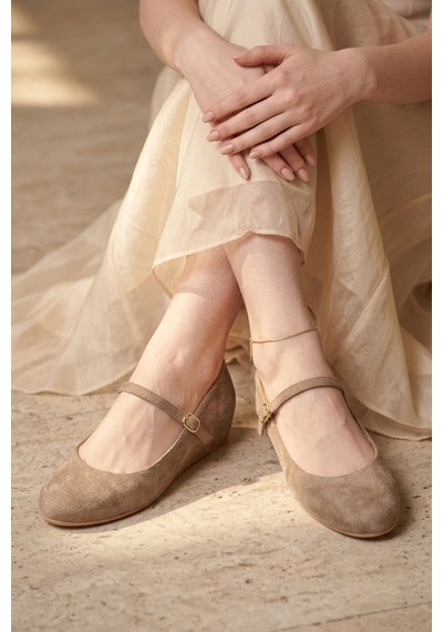 Fox Shoes Y250770702 Vizon Süet Alçak Dolgu Tabanlı Kadın Ayakkabı