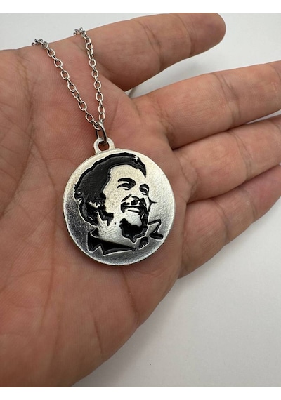 Che Guevara Figürlü Unisex Kolye Özgürlük, Cesaret Ve Devrim Ruhu Tasarımı Çok renkli