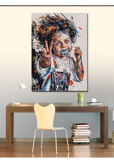 Kanvas Tablo Barış İşareti Yapan Emzikli Çocuk 50cmx70cm