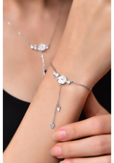 Papatya Silver 925 Ayar Gümüş Rodyum Kaplama Zincir Sallantılı Beyaz Taşlı Sedef Manolya Çiçeği Kolye-Bileklik Set