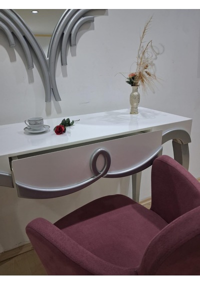 Dresuar Cnc Kabartma 90665 Model Aynalı Kelebek Sandalye Ayak Parlak Beyaz Gri Renk Beyaz - Gri Dresuar Cnc Kabartma 90665 Model Aynalı Kelebek Sandalye Ayak Parlak Beyaz Gri Renk Beyaz - Gri